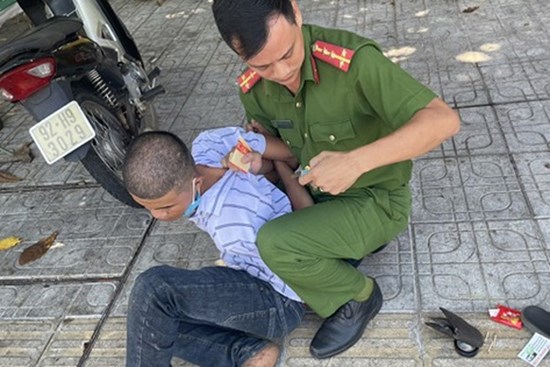 Thanh niên trộm xe của công an buổi sáng và cái kết xảy ra vào buổi trưa