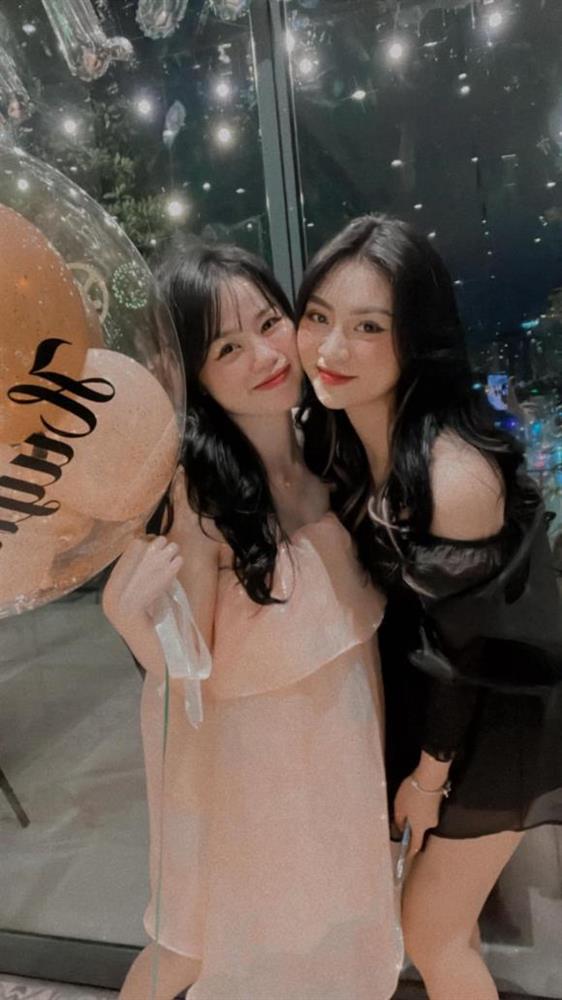 Thủ môn Bùi Tấn Trường dự tiệc sinh nhật bạn gái cũ Quang Hải-2