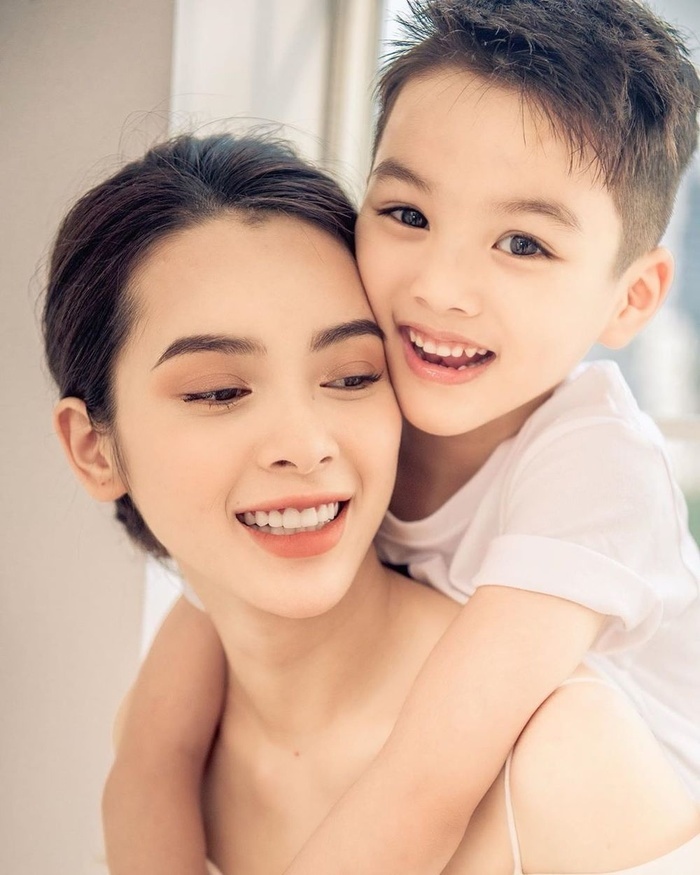 Quỳnh Lương làm mẹ ở tuổi 18, nhìn cậu con trai hiện tại mà xuýt xoa: Mẹ dạy dỗ quá khéo, càng lớn càng ngoan-2