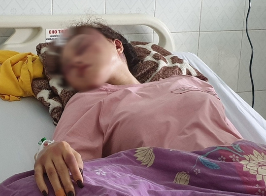 Bắt cán bộ Cục Quản lý thị trường Thanh Hóa đánh bạn gái dã man vì hát song ca với người khác-3