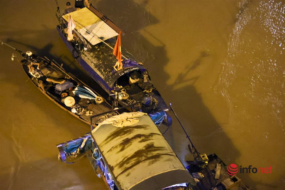 Hà Nội: Đôi nam nữ nhảy cầu Long Biên, hàng chục người tìm kiếm xuyên đêm-4