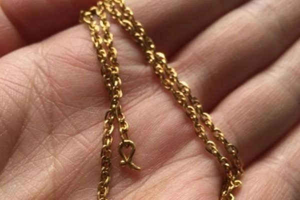 Con đi học bị bạn bắt nạt thì phải làm sao? Cha mẹ xử lý như sau-3