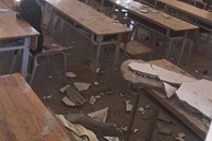 Hà Nội: Vữa trần rơi trúng hai học sinh tại lớp