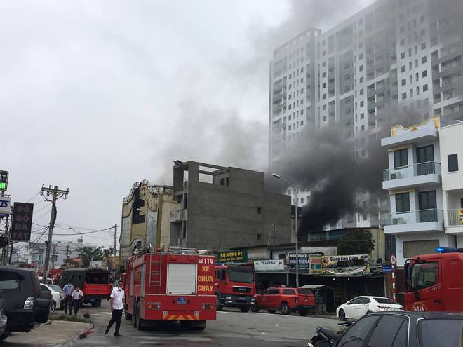 Hiện trường vụ cháy quán karaoke ở Bình Dương khiến nhiều người thiệt mạng-3