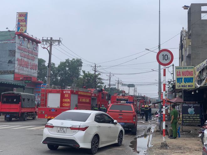 Hiện trường vụ cháy quán karaoke ở Bình Dương khiến nhiều người thiệt mạng-4