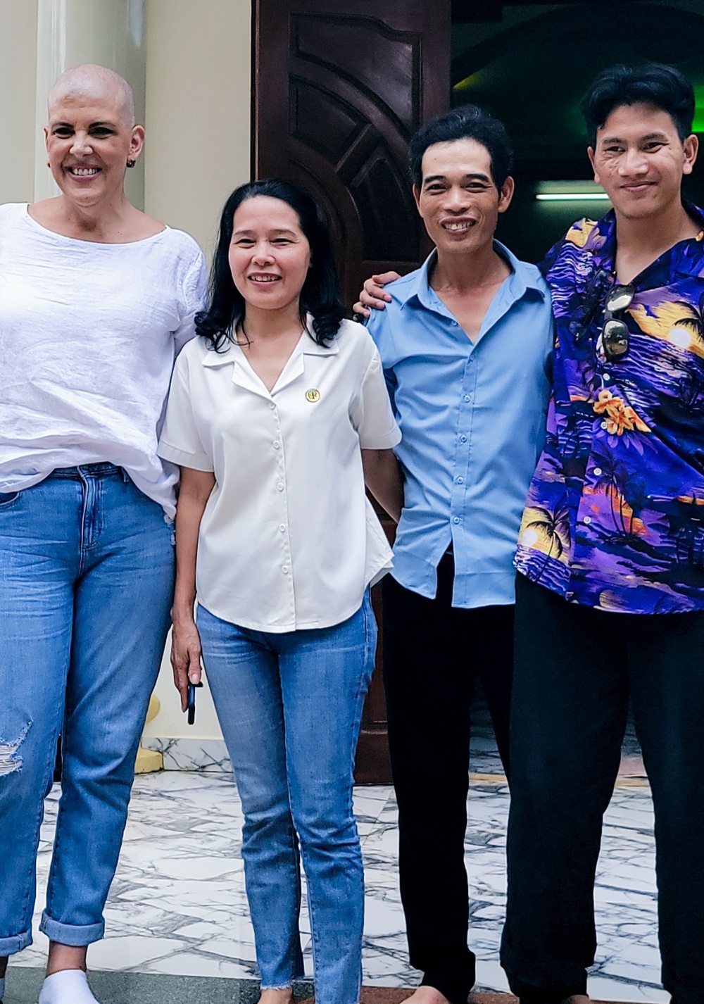 Cuộc hồi hương sau 16 năm của cậu bé gốc Việt có khối u che nửa mặt được mẹ Mỹ nhận nuôi-6