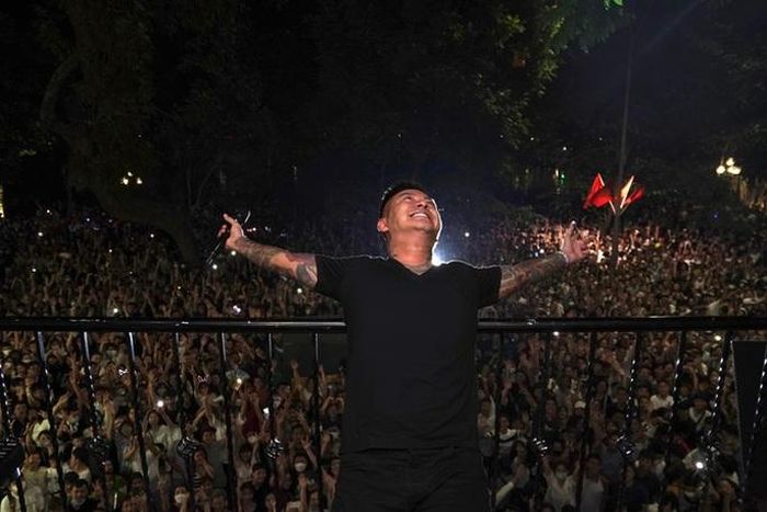 Ca sĩ Tuấn Hưng vẫn tổ chức liveshow dù đã được chính quyền cảnh báo-1