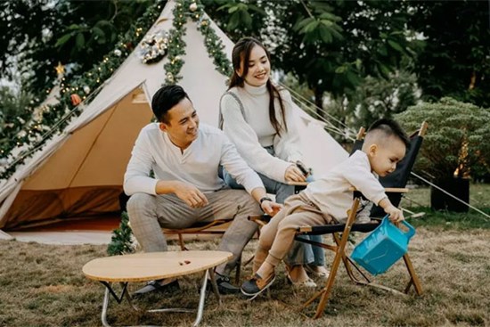 4 năm hôn nhân của top 10 Hoa Hậu Việt Nam và chồng cảnh sát