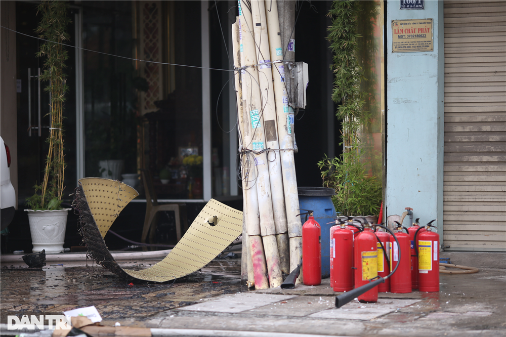 Bên trong quán karaoke cháy làm ít nhất 13 người thiệt mạng-14