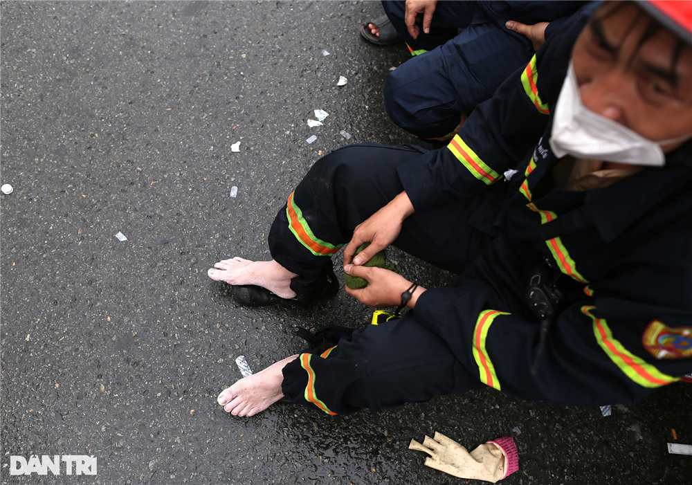 Bên trong quán karaoke cháy làm ít nhất 13 người thiệt mạng-16