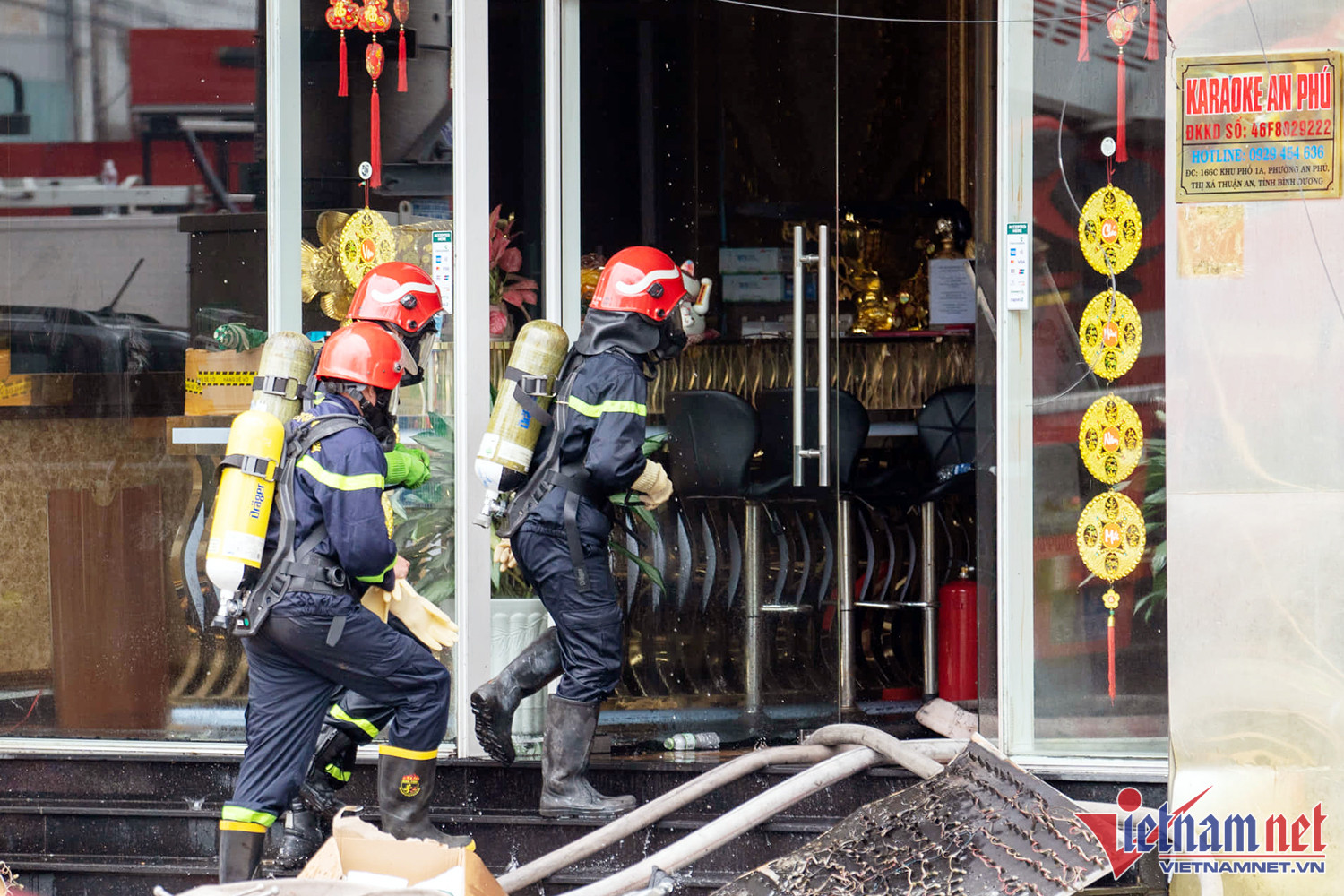 32 người chết trong vụ cháy quán karaoke ở Bình Dương-27