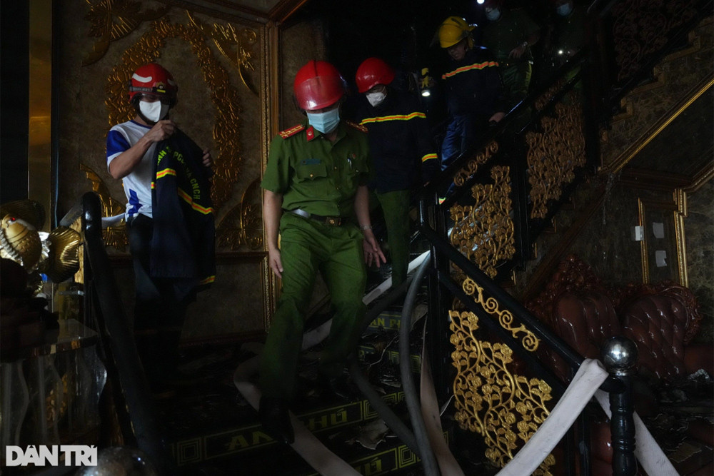 32 người chết trong vụ cháy quán karaoke ở Bình Dương-22