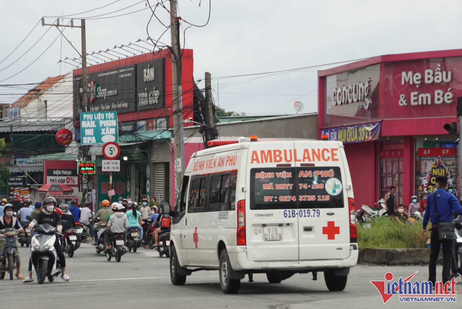 32 người chết trong vụ cháy quán karaoke ở Bình Dương-4