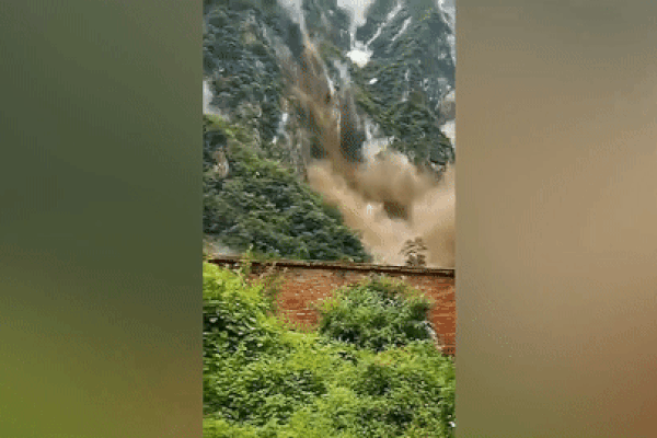 19 người thiệt mạng trong vụ lở núi ở Tứ Xuyên, Trung Quốc-2