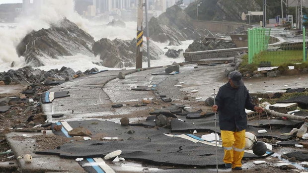 Miền Nam Hàn Quốc hoang tàn sau cơn bão lịch sử-2