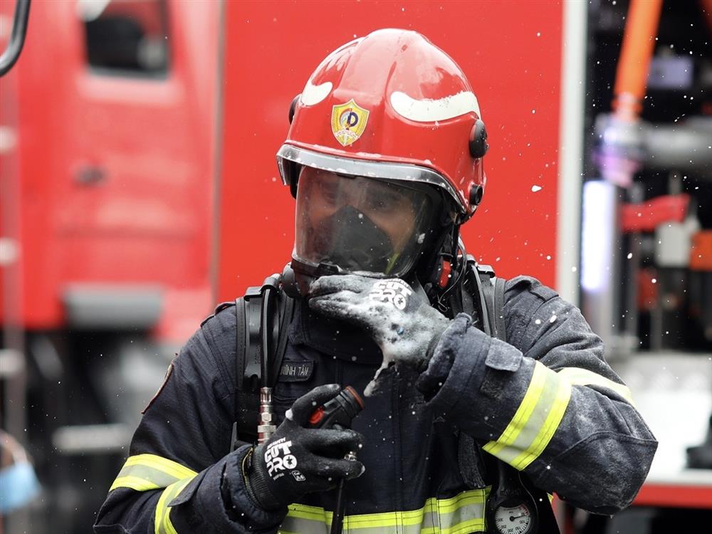 Vì sao nhiều người trú ẩn ở nhà vệ sinh khi quán karaoke cháy?-1