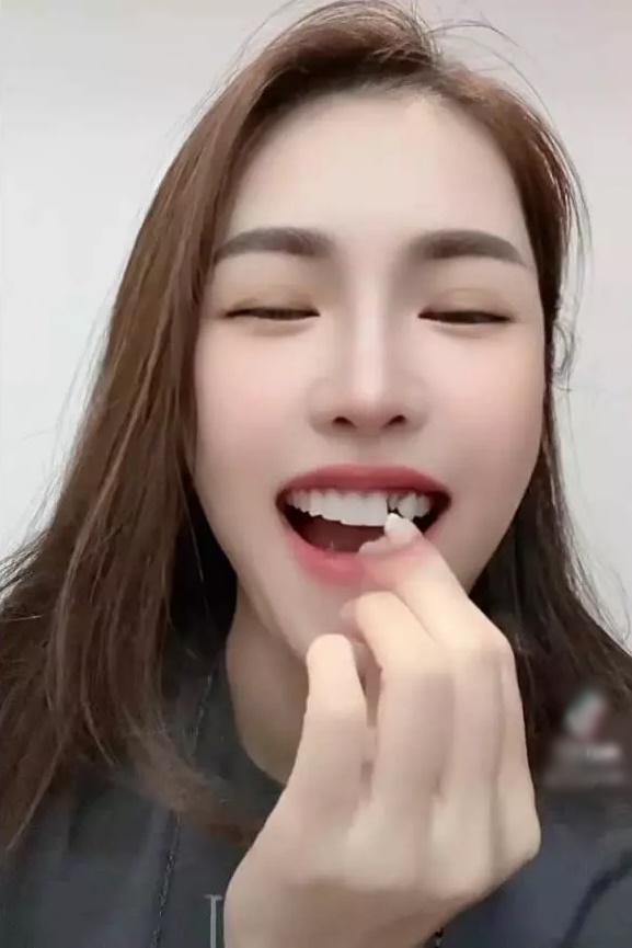 Trang Nemo xuất hiện với bộ nhá bất ổn, cái còn cái mất-4