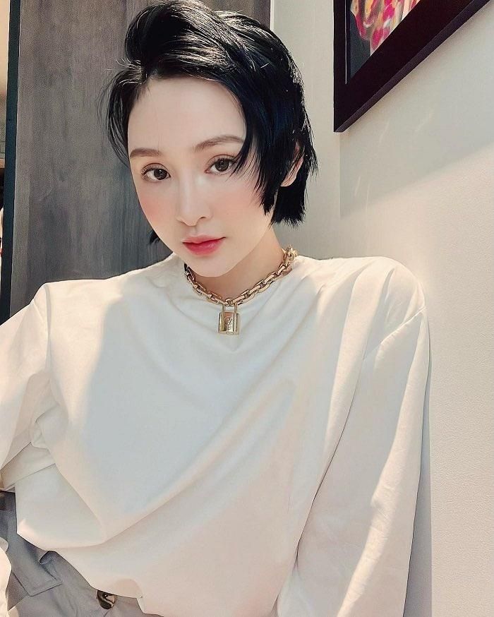 Ở ẩn sau drama anh em nương tựa, Hiền Hồ có động thái âm thầm trong ngày giỗ Tổ-2