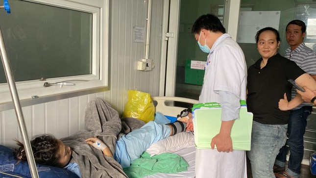 Vụ cháy karaoke ở Bình Dương: Nạn nhân kể giây phút chạm cửa tử, nhảy lầu thoát thân-1