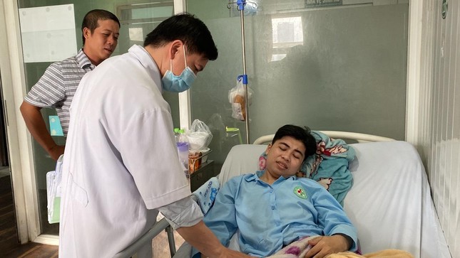 Vụ cháy karaoke ở Bình Dương: Nạn nhân kể giây phút chạm cửa tử, nhảy lầu thoát thân-2