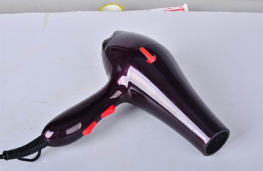 Dùng máy sấy tóc thổi vào tường hóa ra đem lại công dụng tuyệt vời này nhưng chẳng ai nghĩ ra-1