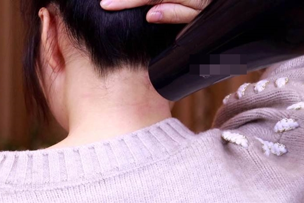 Máy hút mùi nhà bếp nên lắp đặt hút mùi bên hay hút mùi trên? Lắng nghe những gì người trong cuộc nói để không nhận ra quá muộn-5