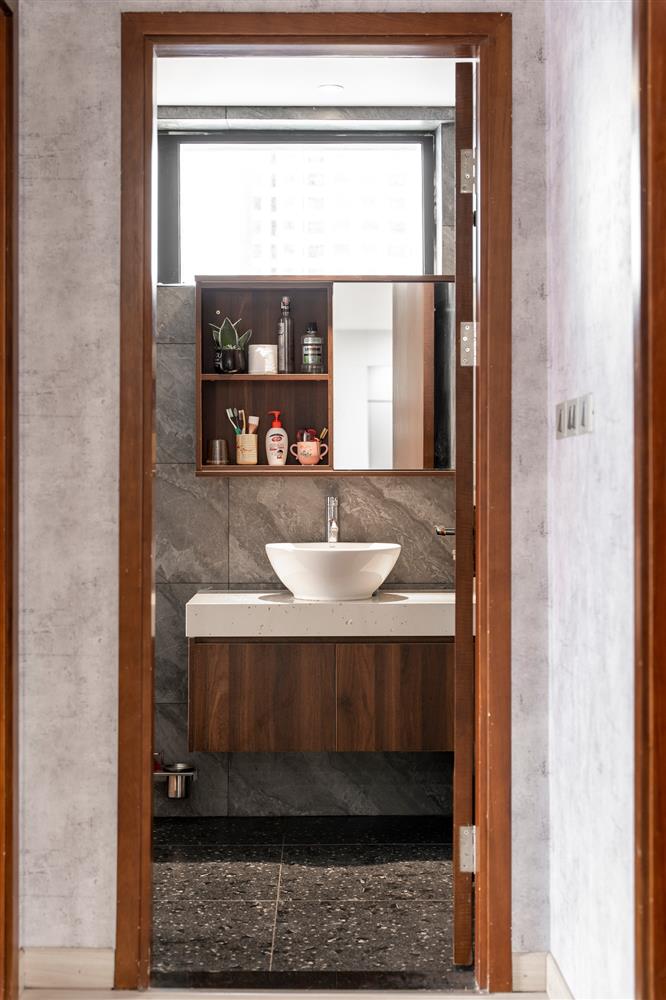 Căn hộ tối giản nhưng vẫn hiện đại và sang trọng, cho cảm giác thông thoáng mà không kém phần trẻ trung, tinh tế-28