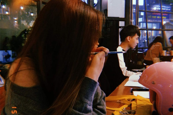 Bắt quả tang chồng tay trong tay với nhân tình ở sân bay sau 6 tháng không về nhà, vợ: Hãy nhớ rằng tôi vẫn là vợ hợp pháp của anh-3