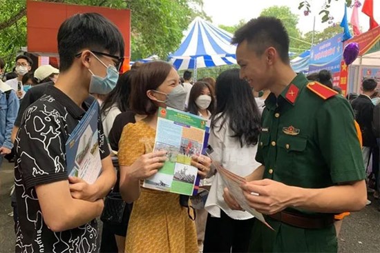 Nộp giấy xin tạm hoãn quân sự: Bộ GD&ĐT đề nghị khẩn với Bộ Quốc phòng