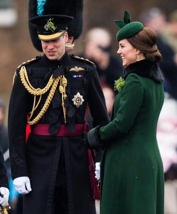 Tại sao Kate Middleton thích mặc màu xanh lá cây? Nàng công sở bỏ túi thêm bí kíp thăng hạng” phong cách-8
