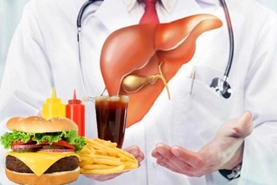 Những thực phẩm ‘phá nát’ gan nhanh hơn bia rượu, toàn món quen thuộc trên mâm cơm của người Việt