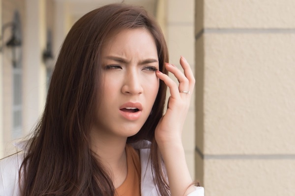 5 bất thường ở mắt là dấu hiệu bệnh tật của gan, túi mật, tụy, dạ dày và não bộ-4