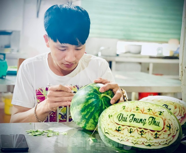 Mâm cỗ Trung thu hút khách, làm xuyên đêm không hết việc-3