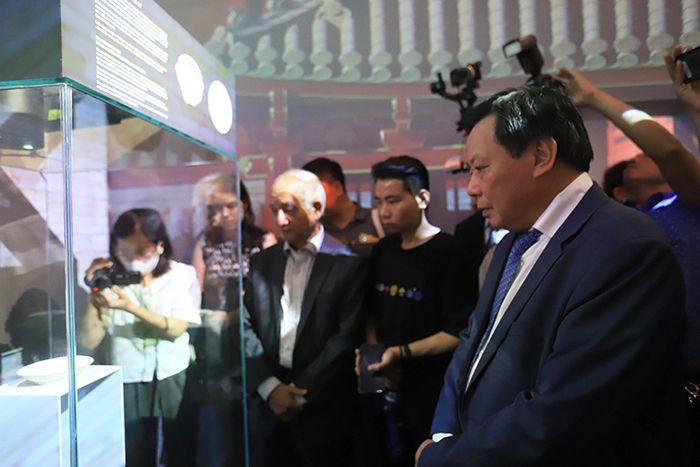 Trưng bày Báu vật Hoàng cung Thăng Long-2