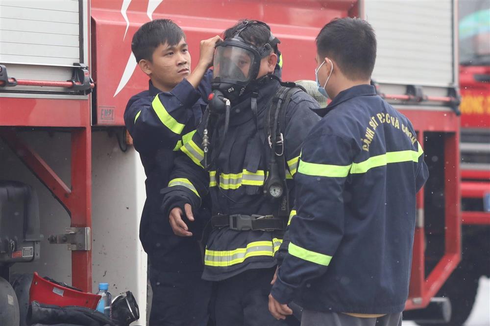 Cháy quán karaoke ở Bình Dương: Điện trong biển quảng cáo của quán karaoke là thảm họa gây cháy-2