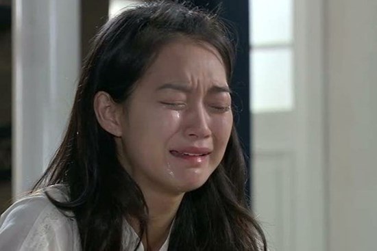 Thương nhà chồng neo người, ly hôn xong tôi để con trai ở lại, vừa quay đi mẹ chồng đã lẩm bẩm câu này khiến tôi đòi con bằng được