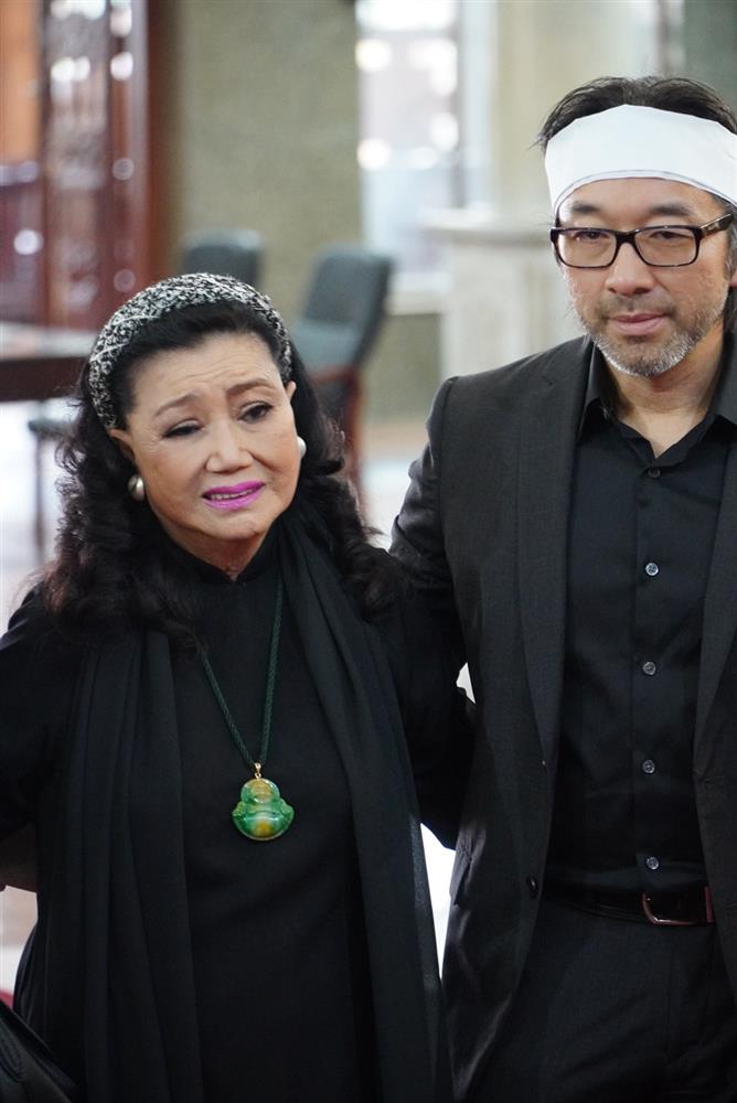 NSND Kim Cương đau xót khóc trước linh cữu minh tinh Thẩm Thúy Hằng-8