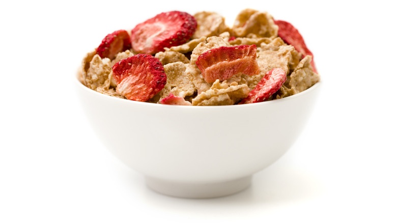 Thói quen ăn uống để sống thọ của Nữ hoàng Anh-2