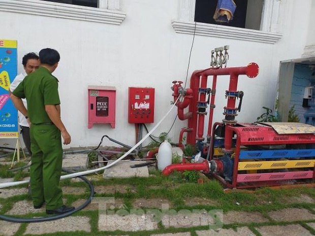 Vụ cháy quán karaoke ở Bình Dương làm chết 32 người: Vì sao phải cứu hỏa đến 24 giờ?-3