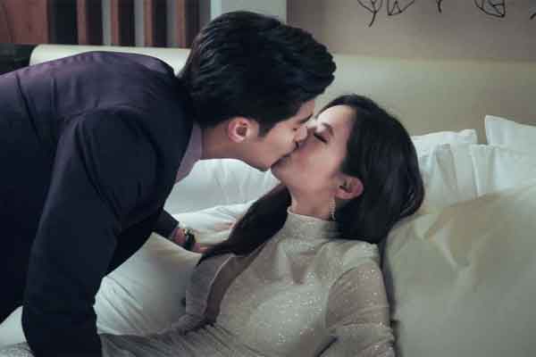 Lâu ngày không gặp, chồng khiến vợ ám ảnh vì yêu quá đà-1