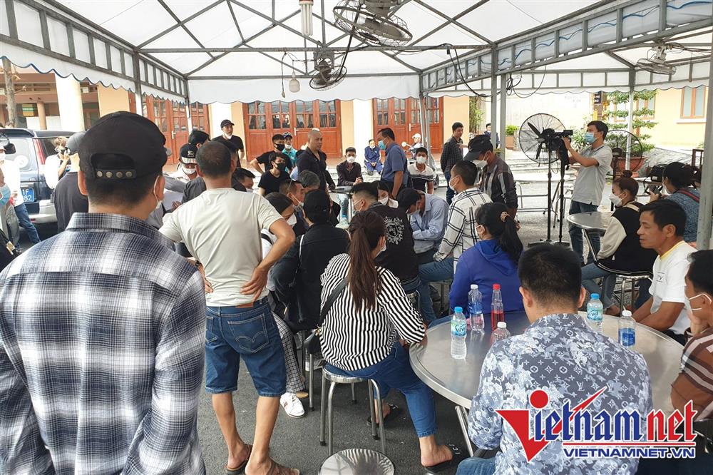 Bàn giao 9 thi thể nạn nhân vụ cháy karaoke ở Bình Dương-2