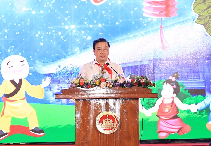 Hà Nội trao quà Trung thu cho 1.300 trẻ em trong Đêm hội Trăng rằm-3