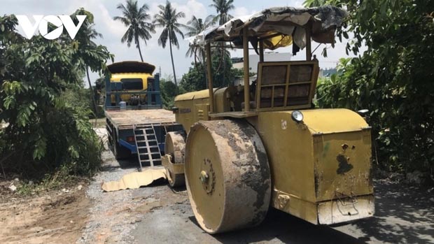 Hy hữu tài xế xe lu ở Bình Dương bị xe lu cán chết-1