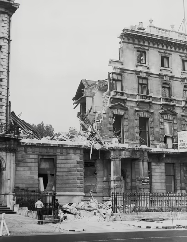 Những ngôi nhà gắn với cuộc đời Nữ hoàng Elizabeth II: Nơi sinh ra không phải là cung điện-8