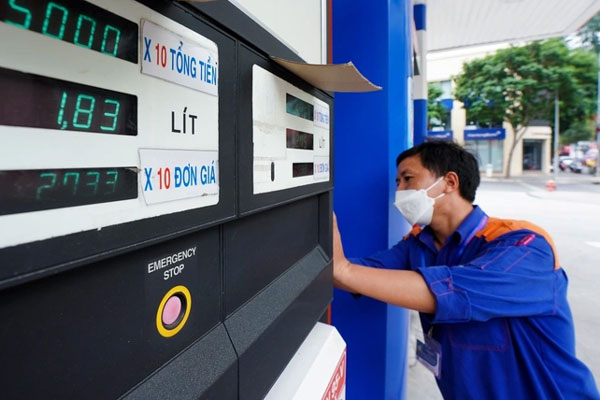 Giá xăng dầu có thể giảm thêm 1.000 đồng/lít-1