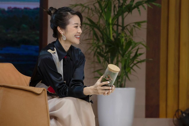 Học lỏm bí quyết để tóc ngắn tươi trẻ, cuốn hút như MC Phí Linh-2