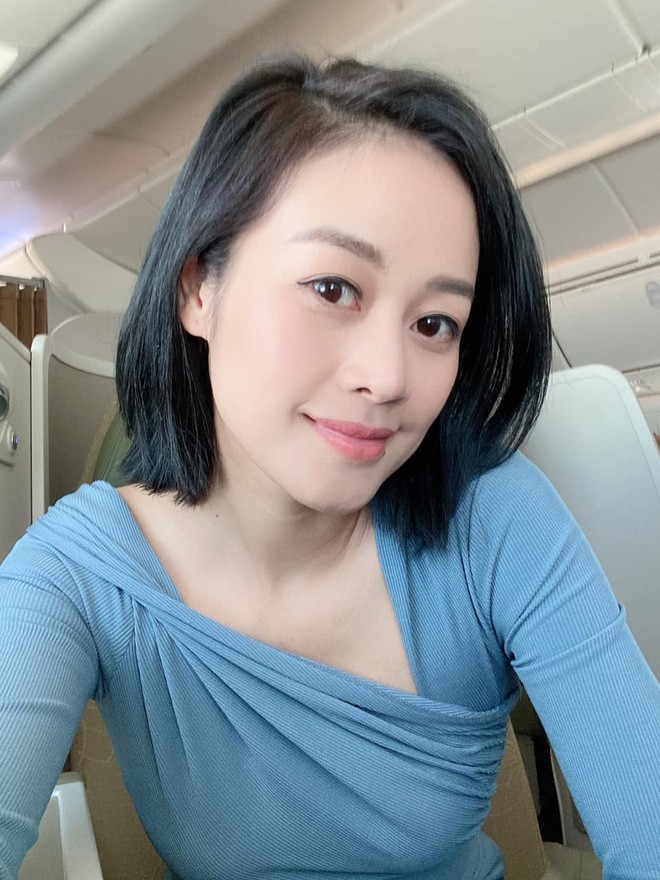 Học lỏm bí quyết để tóc ngắn tươi trẻ, cuốn hút như MC Phí Linh-11