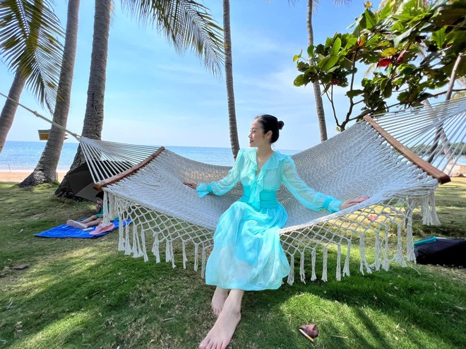 Học lỏm bí quyết để tóc ngắn tươi trẻ, cuốn hút như MC Phí Linh-7