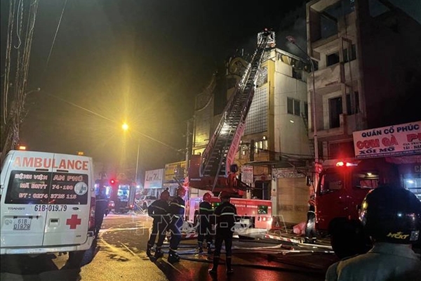 Vụ cháy quán karaoke ở Bình Dương: Còn 2 thi thể đang chờ kết quả xét nghiệm-2