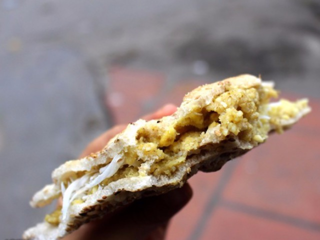 Mát trời trổ tài làm bánh bí đỏ thơm ngon-8